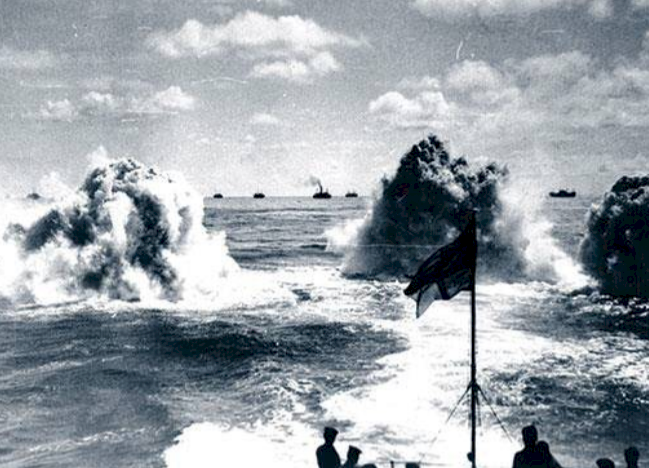 Keeping track of a convoy on the ocean